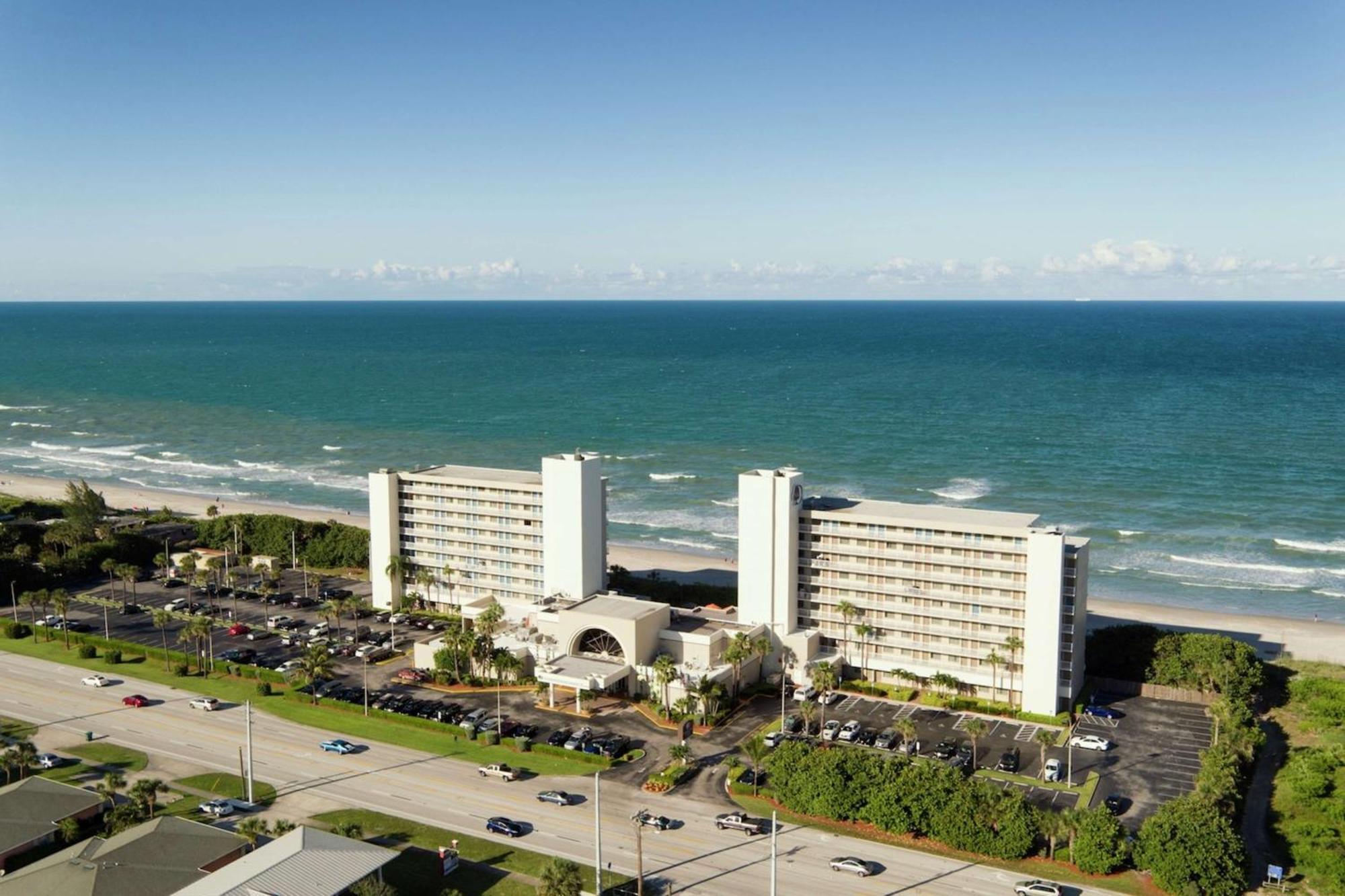 Doubletree Suites By Hilton Melbourne Beach Oceanfront Exteriör bild